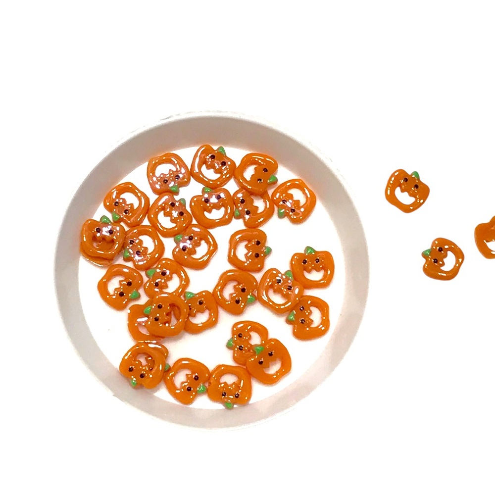 🎃🆕 Halloween Tiny Pumpkin Flat Back Nail Charms